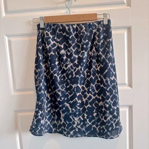 Aritzia Babaton Mini Slip Skirt - Picture 2 of 4